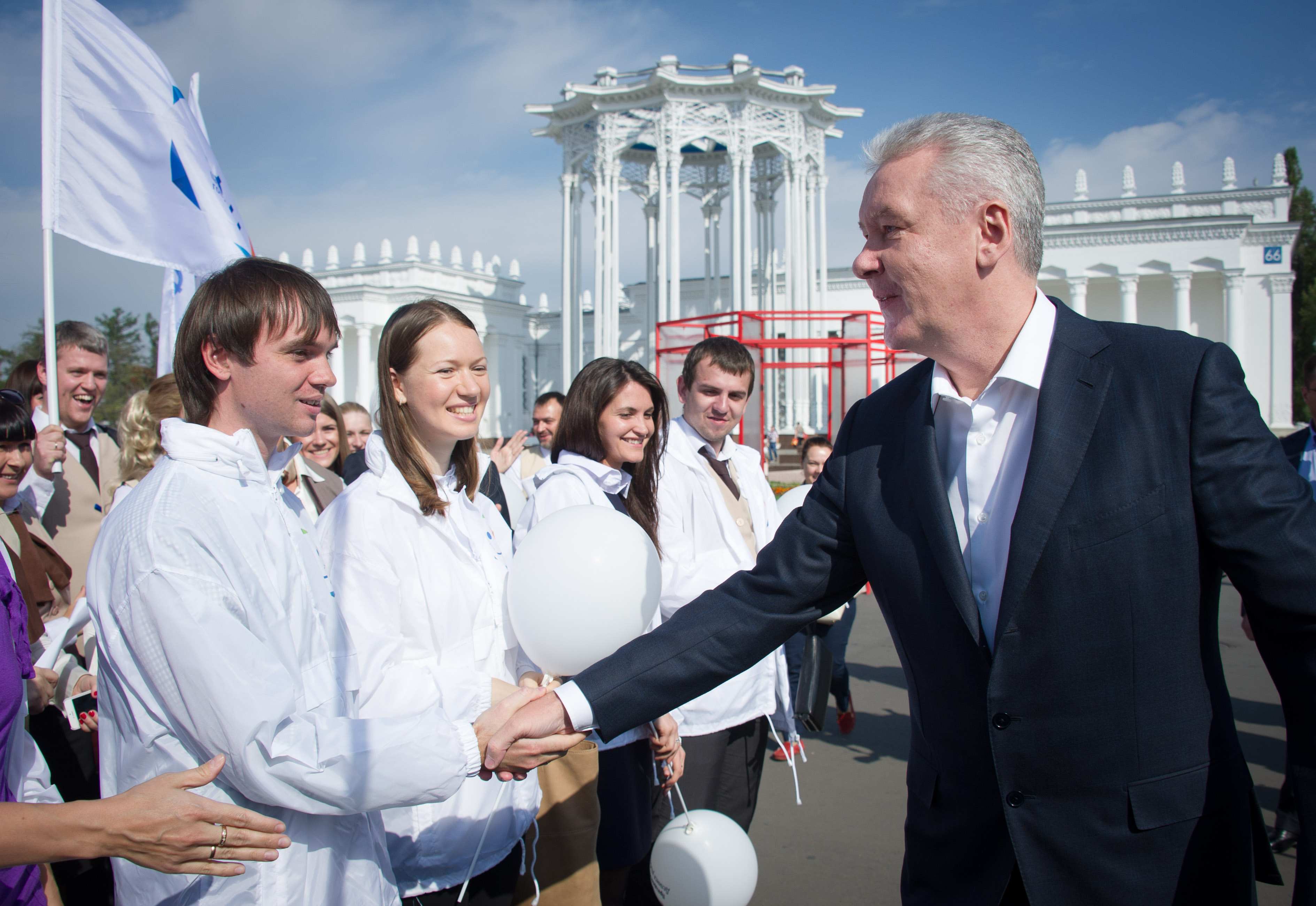 Праздник МФЦ "Делимся улыбкой" на ВДНХ 13.09.14. Фото